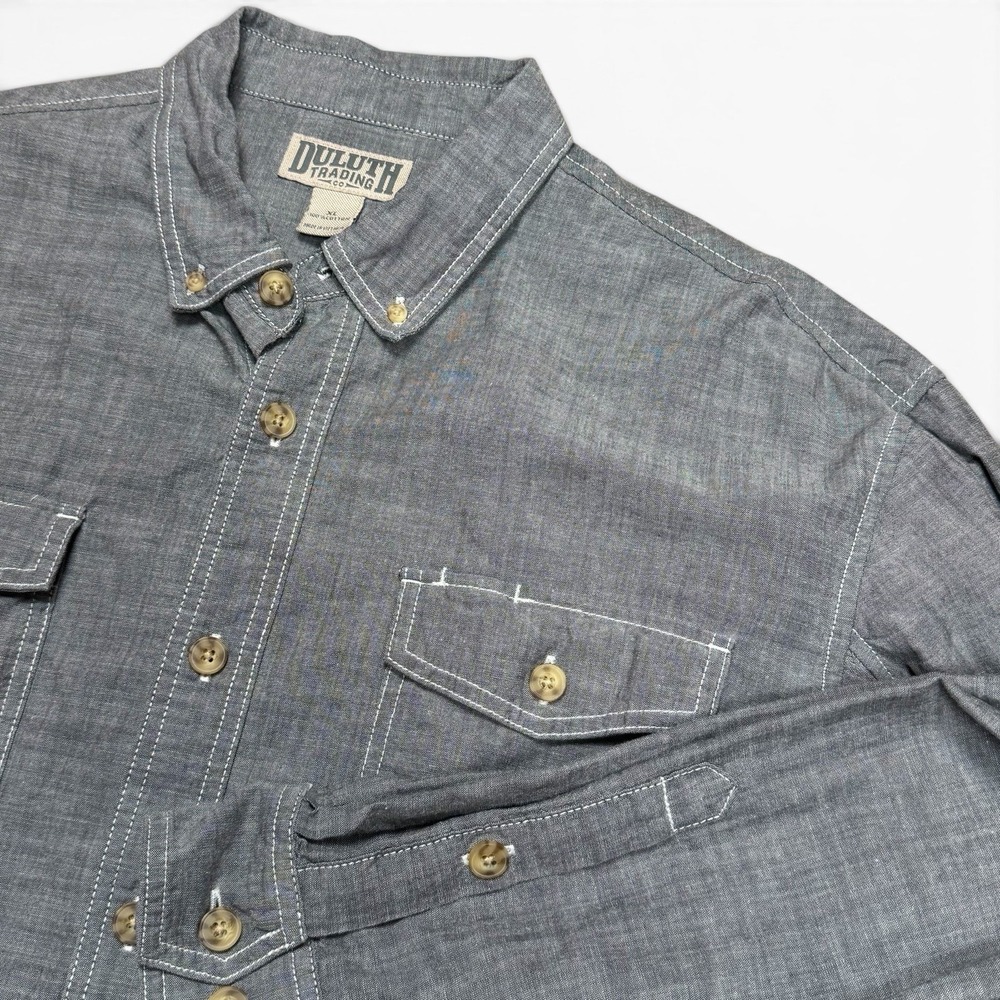 Duluth Trading Co Men's size XL Gray Long Sleeve Button Down Shirt Chore Farm
